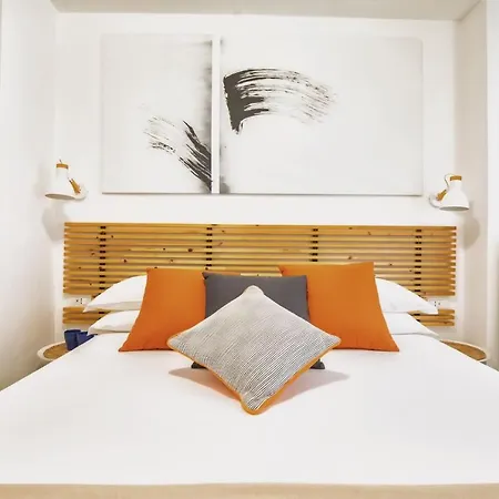 Volver Bed & Breakfast *