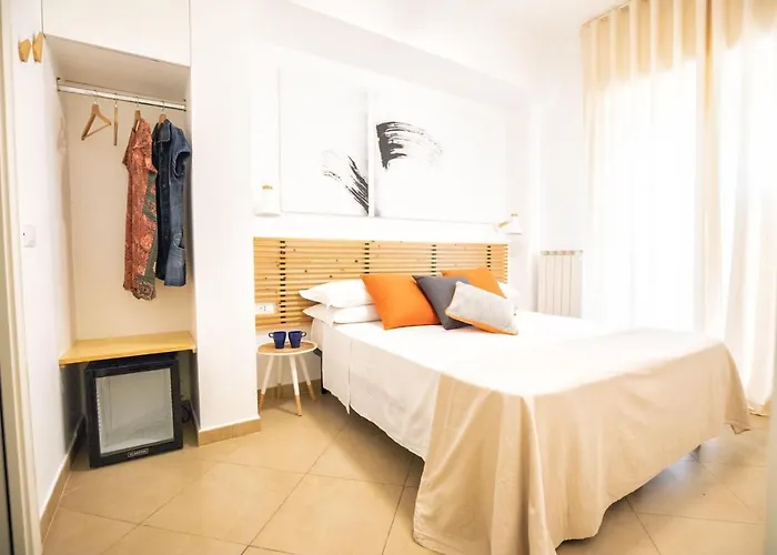 住宿加早餐酒店 Volver 加埃塔